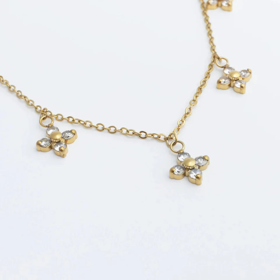 Daisy Sparkle Necklace 🌼