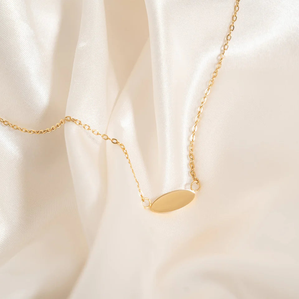 Oval Bar Necklace ✨